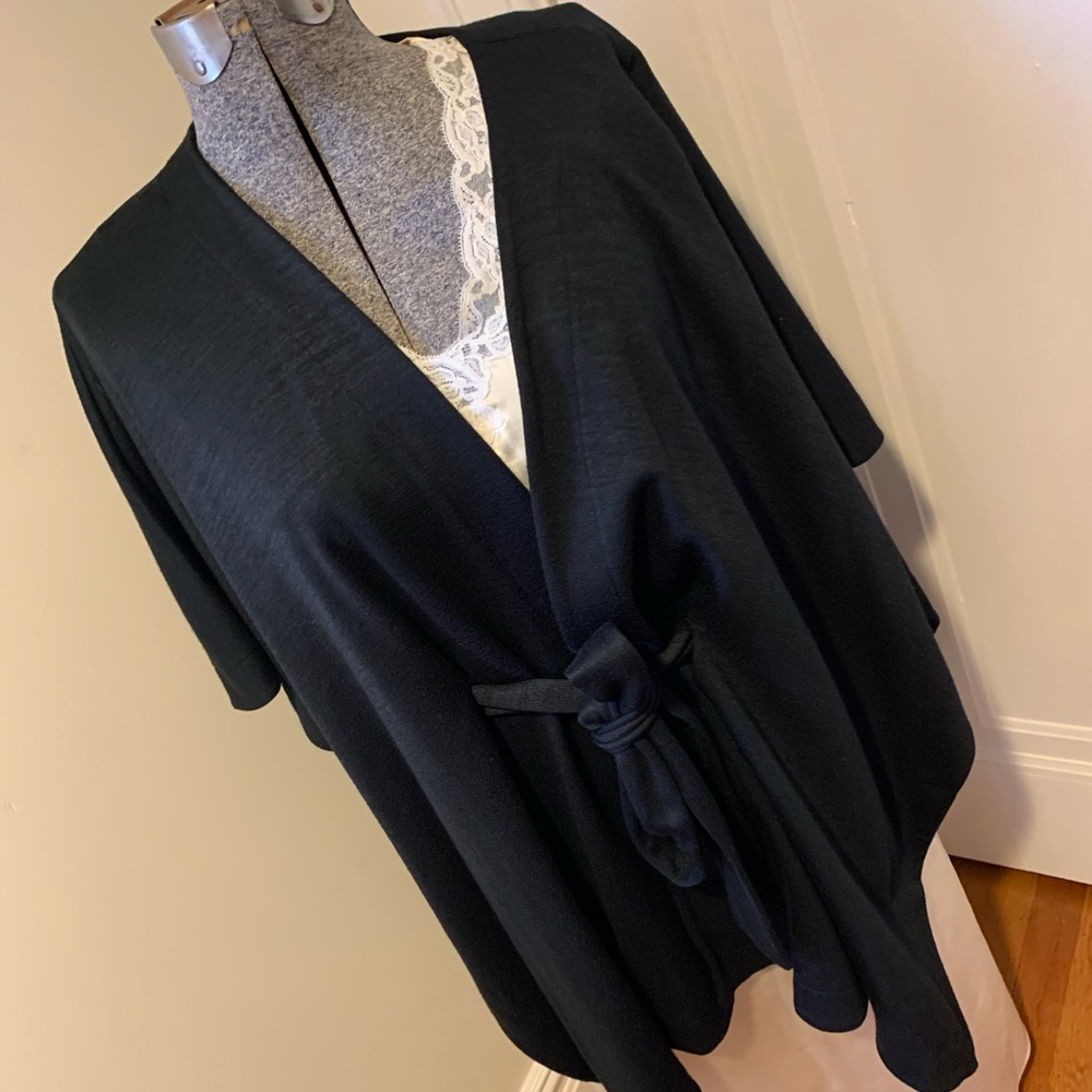 Gap shawl in black M/L with belt